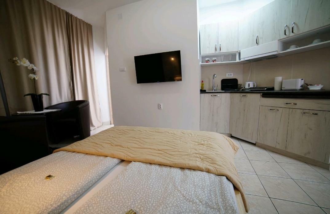 Apartmani Diksi Zrenjanin Exterior photo